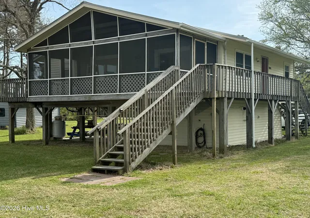 Photo 3 of Single family home for sale at 197 S River Dr, Beaufort, NC 28516 | MLS# 100563565 | Listing updated on 2026-09-20