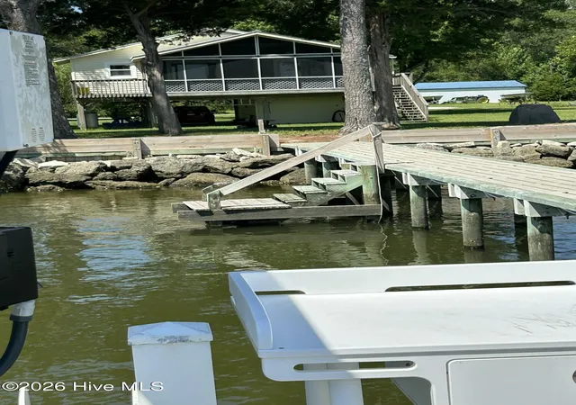 Photo 2 of Single family home for sale at 197 S River Dr, Beaufort, NC 28516 | MLS# 100563565 | Listing updated on 2026-09-20