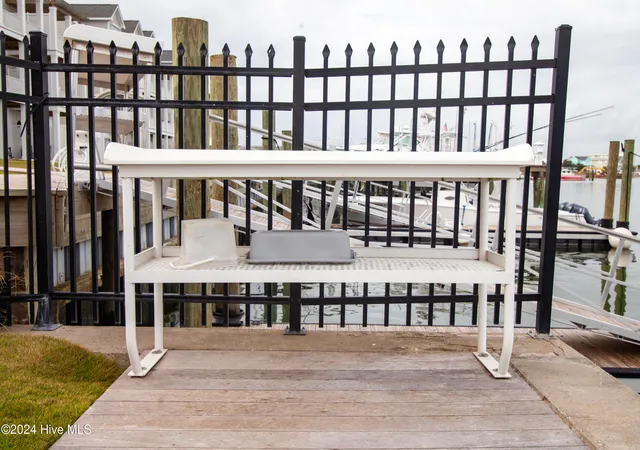 Photo 3 of House for sale at 100 Olde Towne Yacht Club Dr #Slip A19, Beaufort, NC 28516 | MLS# 100475335 | Listing updated on 2026-09-01