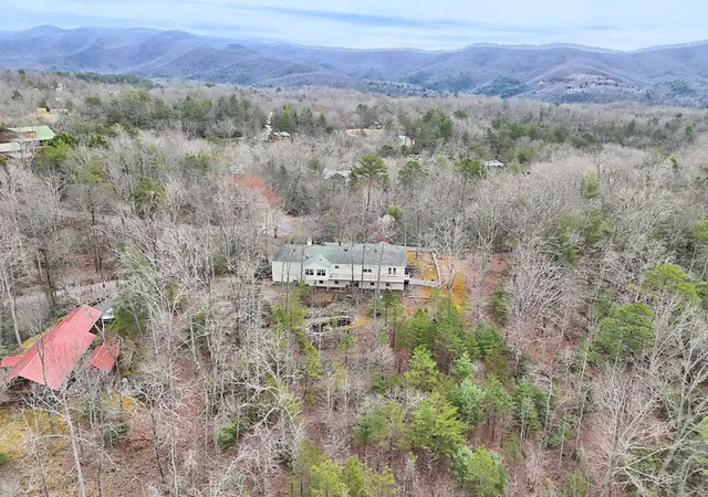 Photo 3 of Single family home for sale at 368 Sierra Springs Dr, Murphy, NC 28906 | MLS# 98544577 | Listing updated on 2026-10-05