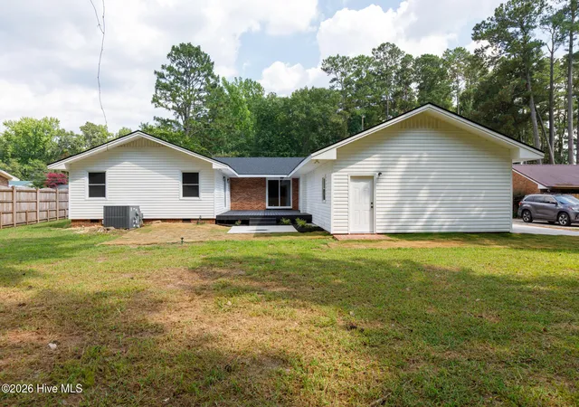 Homes for sale in Whiteville, NC | 196 Country Club Rd, Whiteville, NC 28472 | MLS# 100587317