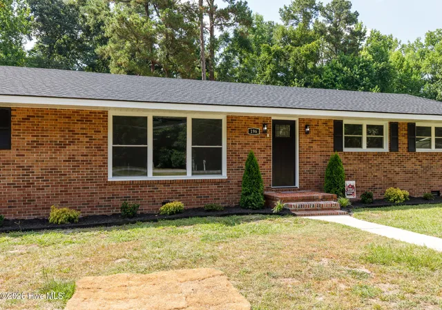 Homes for sale in Whiteville, NC | 196 Country Club Rd, Whiteville, NC 28472 | MLS# 100587317