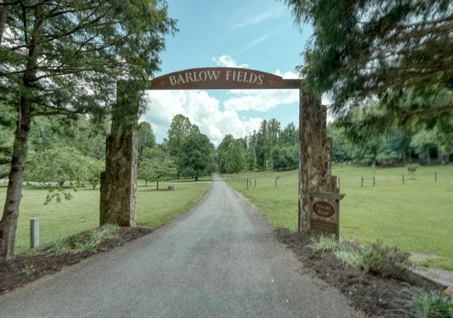 Homes for sale in Hayesville, NC | 515 Barlow Fields Dr, Hayesville, NC 28904 | MLS# 98544623