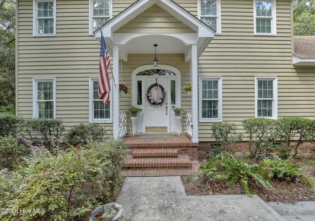 Photo 3 of Single family home for sale at 901 Saltwood Ln, Wilmington, NC 28411 | MLS# 100599760 | Listing updated on 2026-09-15