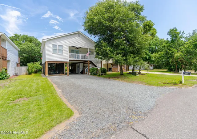 Homes for sale in Oak Island, NC | 112 Sw 13th St, Oak Island, NC 28465 | MLS# 100587685