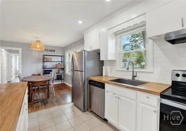 Homes for sale in Savannah, GA | 2356 E 42Nd St, Savannah, GA 31404 | MLS# SA352403