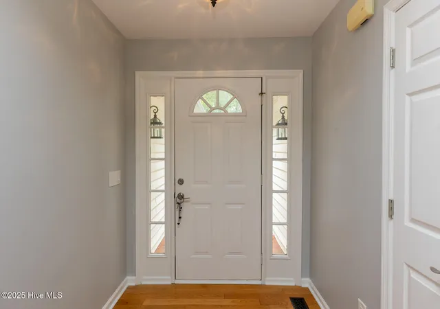 Homes for sale in West End, NC | 102 Seminole Ct, West End, NC 27376 | MLS# 100525048
