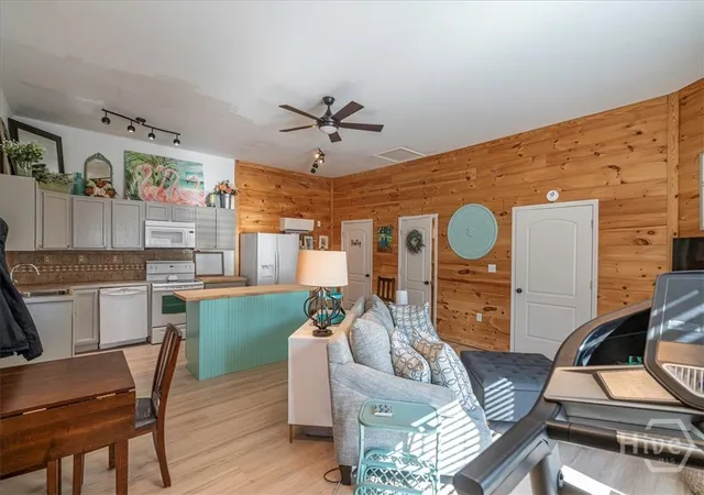Homes for sale in Winterville, GA | 102 Beaverdam Creek Rd, Winterville, GA 30683 | MLS# CL348489