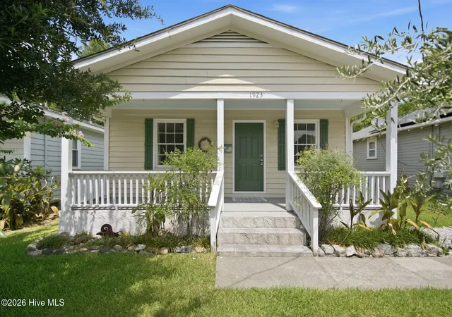 Photo 1 of Single family home for sale at 1923 Hudson Dr, Wilmington, NC 28403 | MLS# 100587162 | Listing updated on 2026-08-24