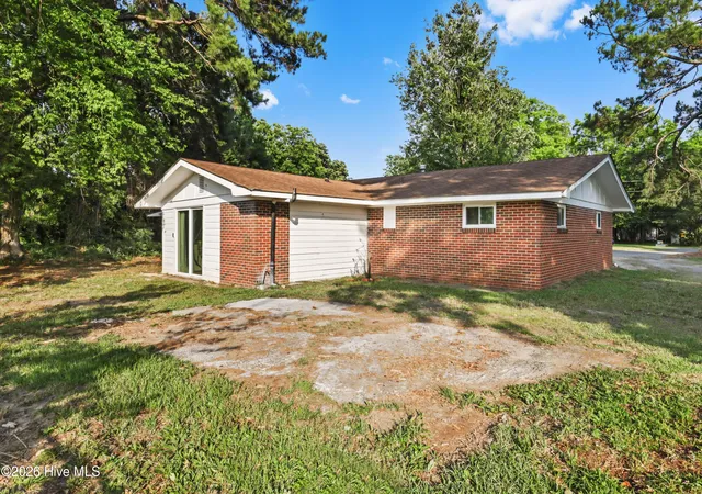 Photo 3 of Manufactured home for sale at 719 S Chestnut Cir, Goldsboro, NC 27530 | MLS# 100584143 | Listing updated on 2026-08-29