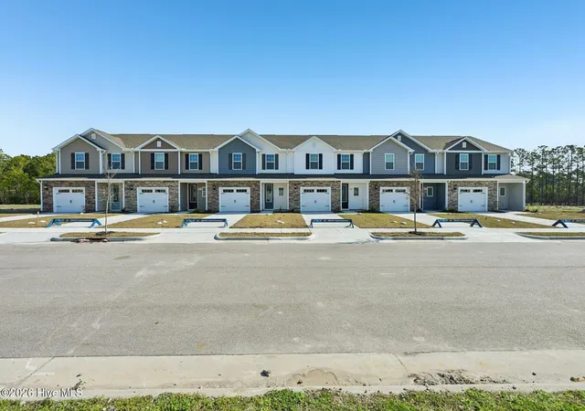 Photo 2 of Townhouse for sale at 101 Cmns View Dr, Hampstead, NC 28443 | MLS# 100593025 | Listing updated on 2026-09-04