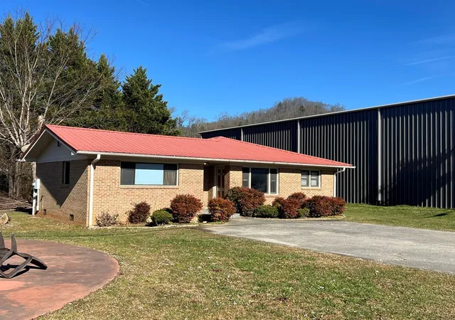 Homes for sale in Robbinsville, NC | 71 Laura St, Robbinsville, NC 28771 | MLS# 98518897