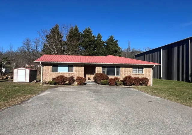 Homes for sale in Robbinsville, NC | 71 Laura St, Robbinsville, NC 28771 | MLS# 98518897
