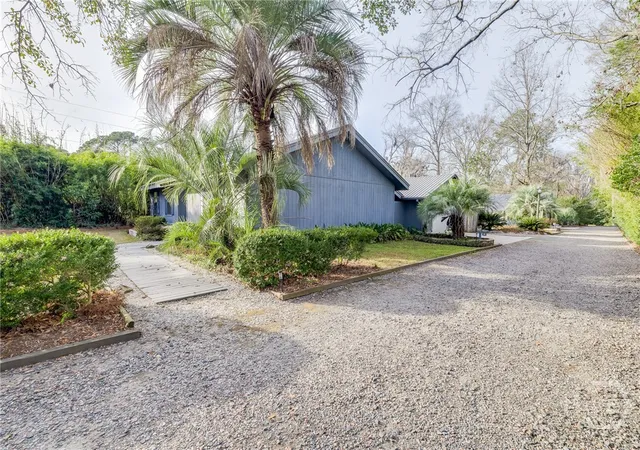 Photo 2 of Single family home for sale at 122 A Smith Ave, Savannah, GA 31408 | MLS# SA355327 | Listing updated on 2026-08-29