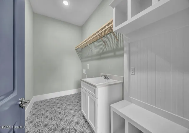 Photo 3 of Single family home for sale at 2760 Alvernia Dr, Castle Hayne, NC 28429 | MLS# 100494690 | Listing updated on 2026-09-15