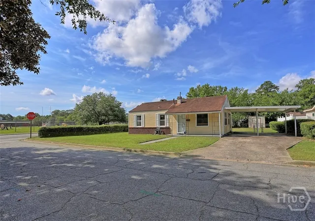 Homes for sale in Savannah, GA | 2221 E 57Th St, Savannah, GA 31404 | MLS# SA357654