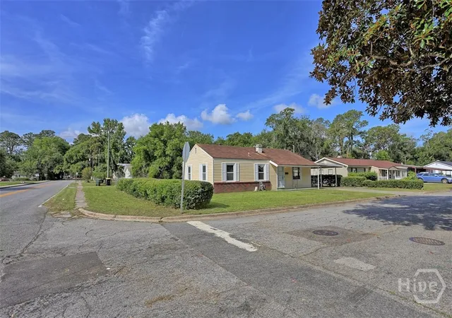 Homes for sale in Savannah, GA | 2221 E 57Th St, Savannah, GA 31404 | MLS# SA357654