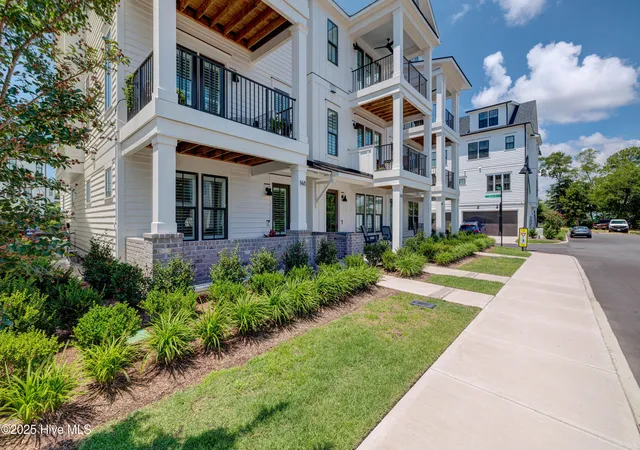 Photo 3 of Townhouse for sale at 148 Dugger Ln, Wilmington, NC 28412 | MLS# 100556960 | Listing updated on 2026-09-11