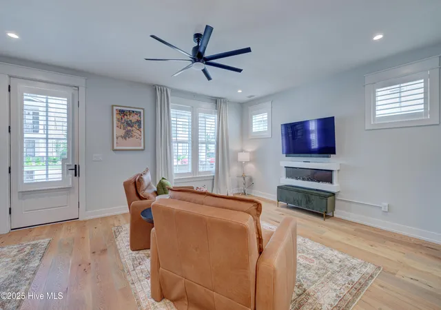 Photo 4 of Townhouse for sale at 148 Dugger Ln, Wilmington, NC 28412 | MLS# 100556960 | Listing updated on 2026-10-01