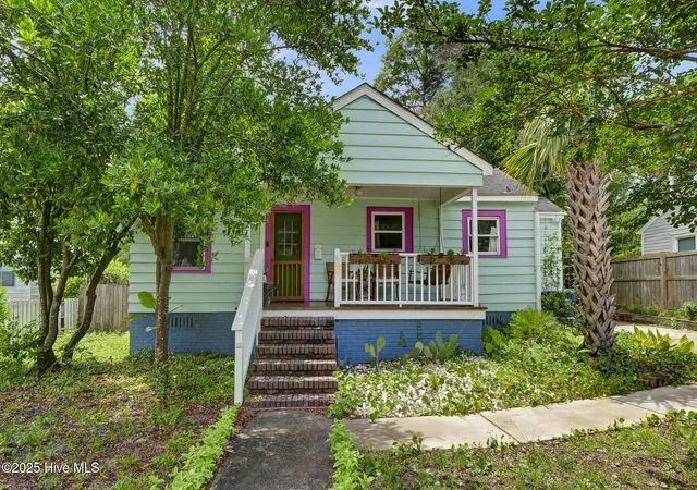 Photo 1 of Single family home for sale at 606 Ivey Cir, Wilmington, NC 28401 | MLS# 100576725 | Listing updated on 2026-09-16