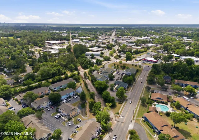 2nd image of 2308 Wrightsville Ave, Wilmington, NC 28403