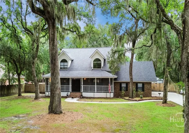 1st image of 121 Oak Crk Ct, Richmond Hill, GA 31324 | MLS# SA357422