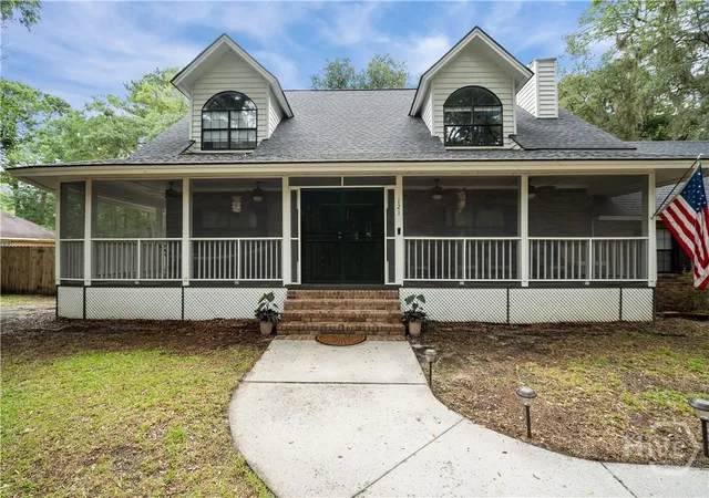3rd image of 121 Oak Crk Ct, Richmond Hill, GA 31324 | MLS# SA357422