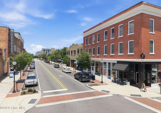 Homes for sale in Wilmington, NC | 304 N Front St #Unit B, Wilmington, NC 28401 | MLS# 100581558