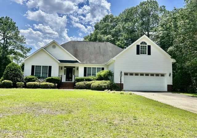 Homes for sale in Laurinburg, NC | 12740 Antler Cir, Laurinburg, NC 28352 | MLS# 100585257