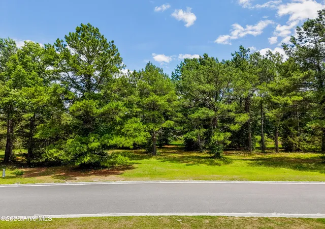 Homes for sale in Wallace, NC | 117 Cedar Point Dr, Wallace, NC 28466 | MLS# 100561246