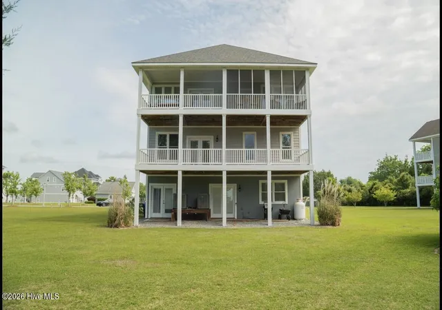 Photo 4 of Single family home for sale at 132 Riverwalk Ln, Jacksonville, NC 28540 | MLS# 100572614 | Listing updated on 2026-08-18