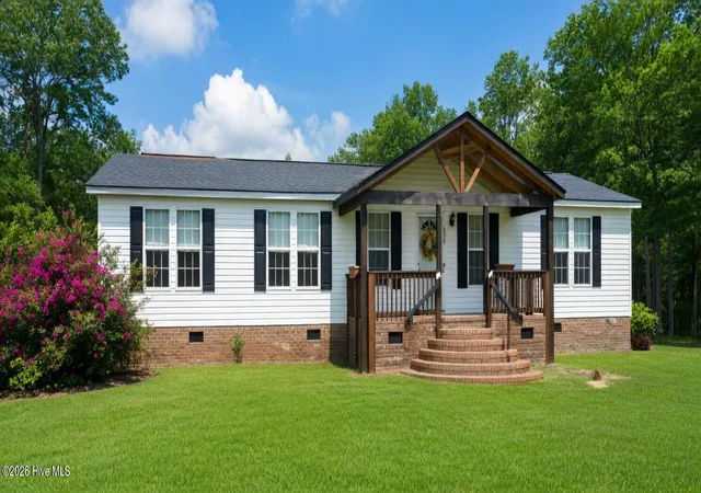 Homes for sale in Whiteville, NC | 688 Georgia Pacific Rd, Whiteville, NC 28472 | MLS# 100546652