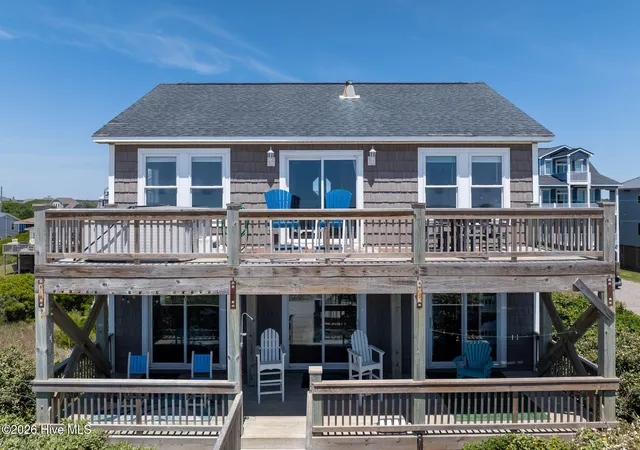 Photo 4 of Single family home for sale at 516 Ocean Dr, North Topsail Beach, NC 28460 | MLS# 100574906 | Listing updated on 2026-08-18