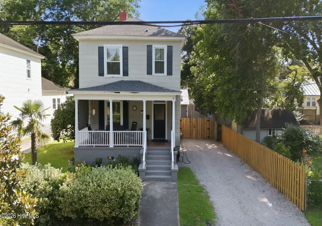 Homes for sale in New Bern, NC | 1409 N Pasteur St, New Bern, NC 28560 | MLS# 100583709