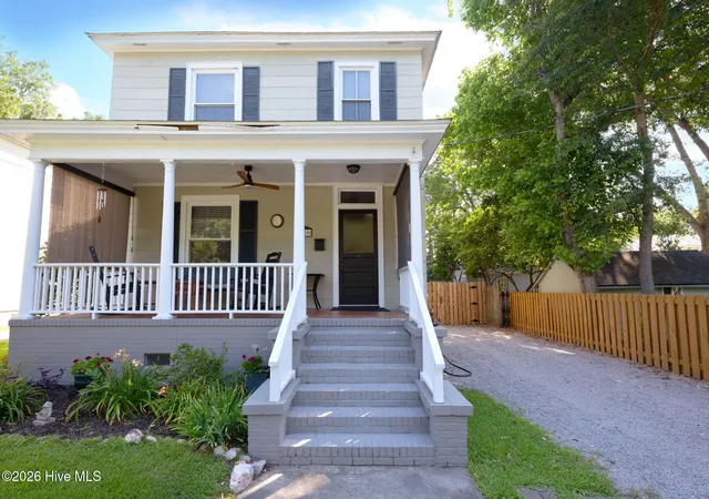 Homes for sale in New Bern, NC | 1409 N Pasteur St, New Bern, NC 28560 | MLS# 100583709