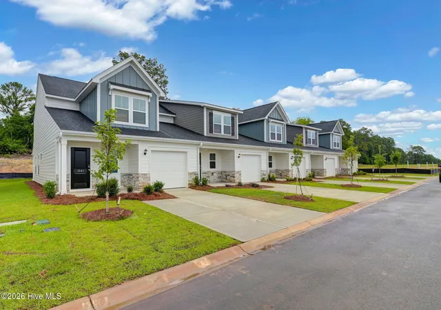 Photo 1 of Townhouse for sale at 1081 Tabor Pl, Aiken, SC 29801 | MLS# 98252979 | Listing updated on 2026-09-09