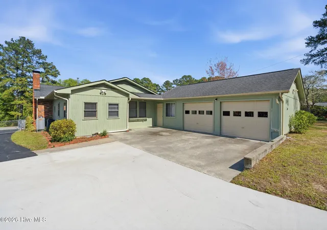 Homes for sale in Rockingham, NC | 104 Mcdonald Dr, Rockingham, NC 28379 | MLS# 100578709