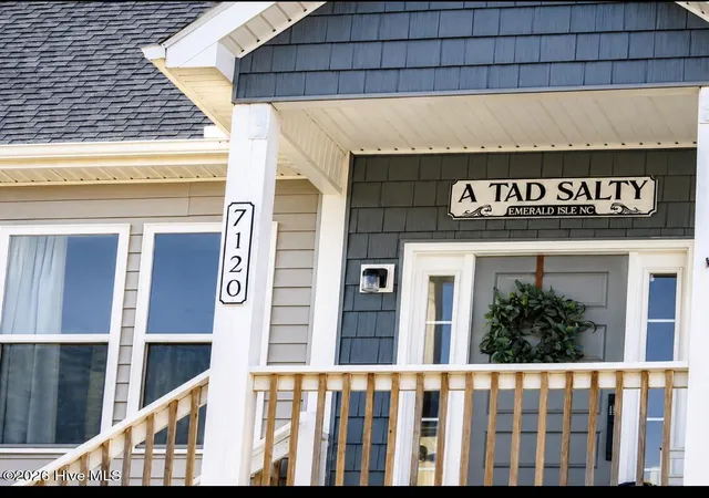 Photo 4 of Single family home for sale at 7120 Canal Dr, Emerald Isle, NC 28594 | MLS# 100577354 | Listing updated on 2026-08-23