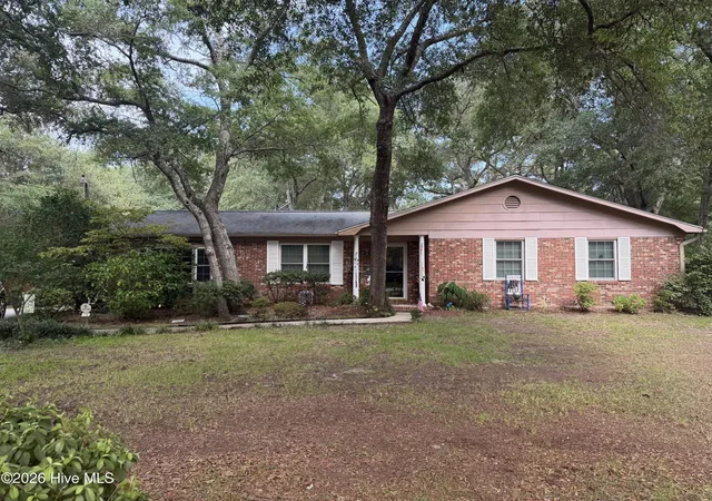 Photo 3 of Single family home for sale at 810 E Cape Harbor Dr, Southport, NC 28461 | MLS# 100599527 | Listing updated on 2026-09-20