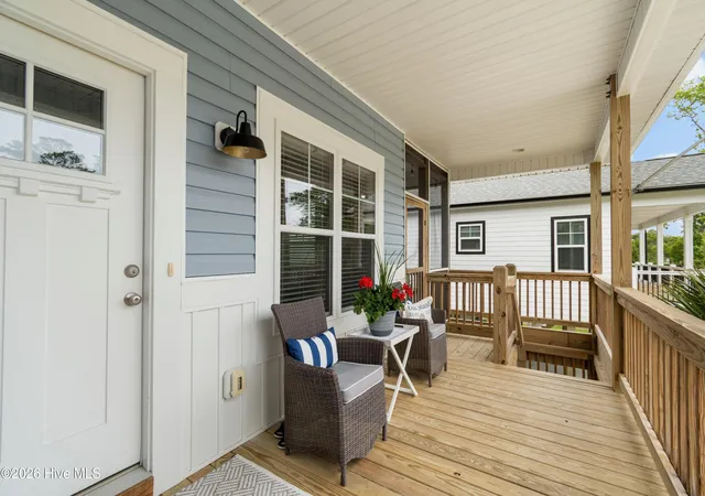 Homes for sale in Oak Island, NC | 334 Ne 49th St, Oak Island, NC 28465 | MLS# 100571827