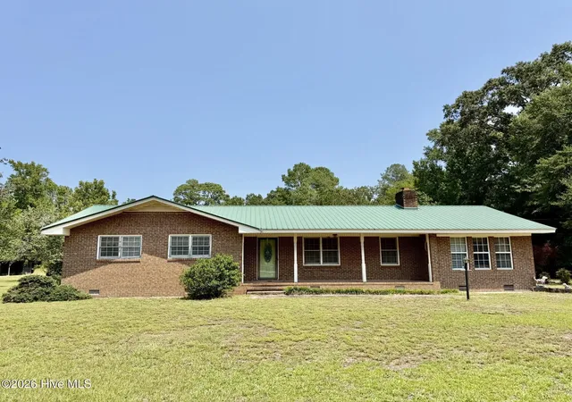 Photo 1 of Single family home for sale at 2498 Carolina 53, Elizabethtown, NC 28337 | MLS# 100597056 | Listing updated on 2026-08-18