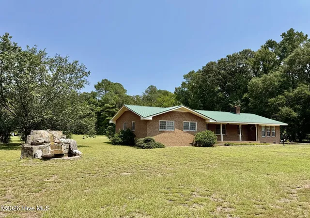 Photo 2 of Single family home for sale at 2498 Carolina 53, Elizabethtown, NC 28337 | MLS# 100597056 | Listing updated on 2026-08-18