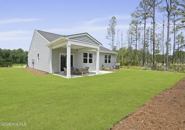 Homes for sale in Winnabow, NC | 1211 Evening Walk Dr Ne, Winnabow, NC 28479 | MLS# 100579610