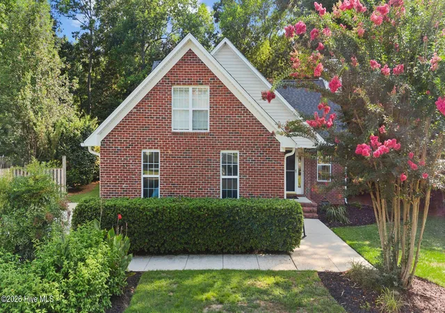 Photo 1 of Single family home for sale at 6411 Old Fort Rd, Wilmington, NC 28411 | MLS# 100592627 | Listing updated on 2026-09-12