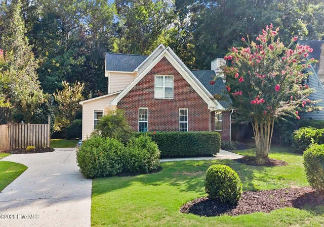 Photo 2 of Single family home for sale at 6411 Old Fort Rd, Wilmington, NC 28411 | MLS# 100592627 | Listing updated on 2026-09-12