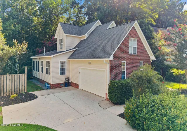 Photo 3 of Single family home for sale at 6411 Old Fort Rd, Wilmington, NC 28411 | MLS# 100592627 | Listing updated on 2026-09-12