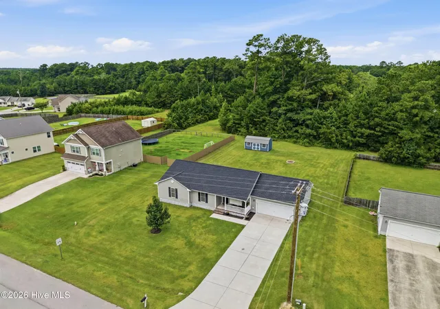 Photo 4 of Single family home for sale at 102 Laredo Dr, Jacksonville, NC 28540 | MLS# 100594716 | Listing updated on 2026-10-01