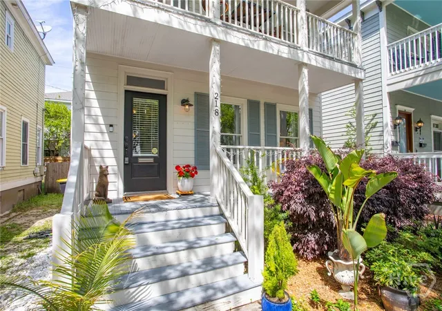 Homes for sale in Savannah, GA | 218 E 33Rd St, Savannah, GA 31401 | MLS# SA352117
