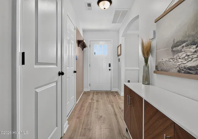 Photo 3 of Single family home for sale at 114 Woodwater Dr, Richlands, NC 28574 | MLS# 100586304 | Listing updated on 2026-08-18