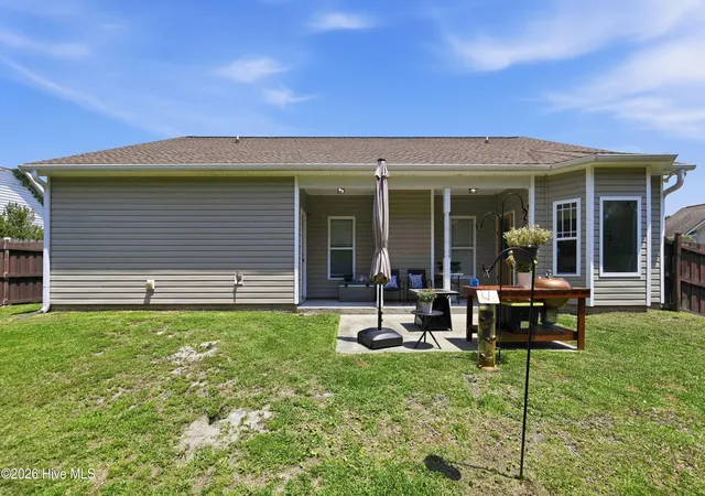 Photo 4 of Single family home for sale at 302 Wynbrookee Ln, Jacksonville, NC 28546 | MLS# 100582314 | Listing updated on 2026-09-12